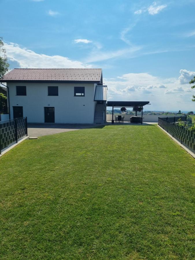 Villa Kuca Za Odmor Kodba à Strigova Extérieur photo