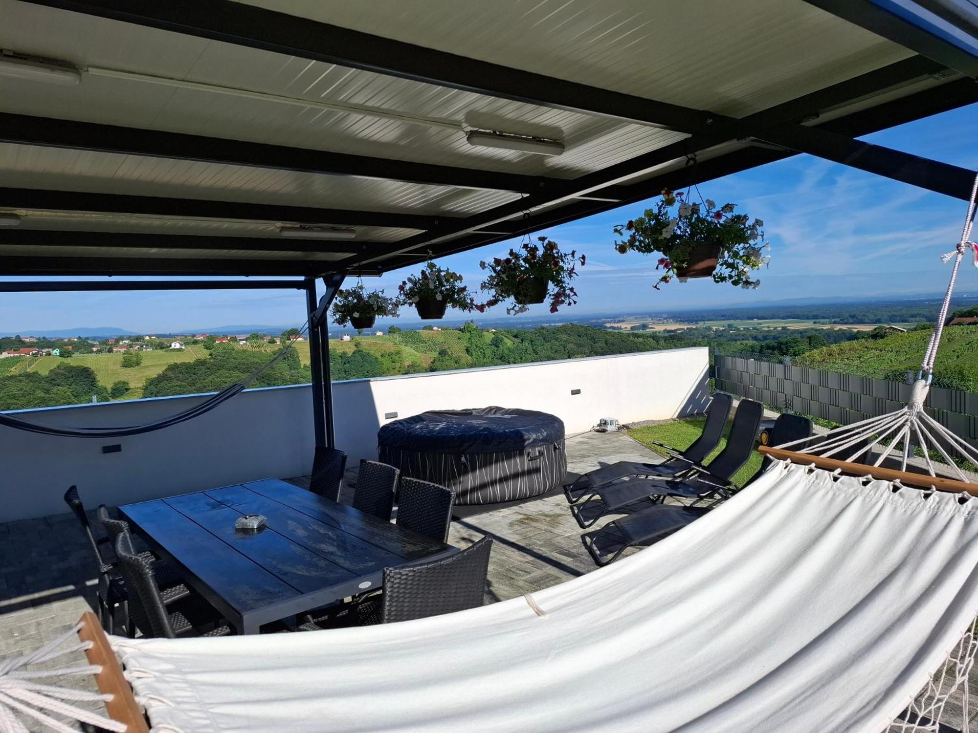 Villa Kuca Za Odmor Kodba à Strigova Extérieur photo